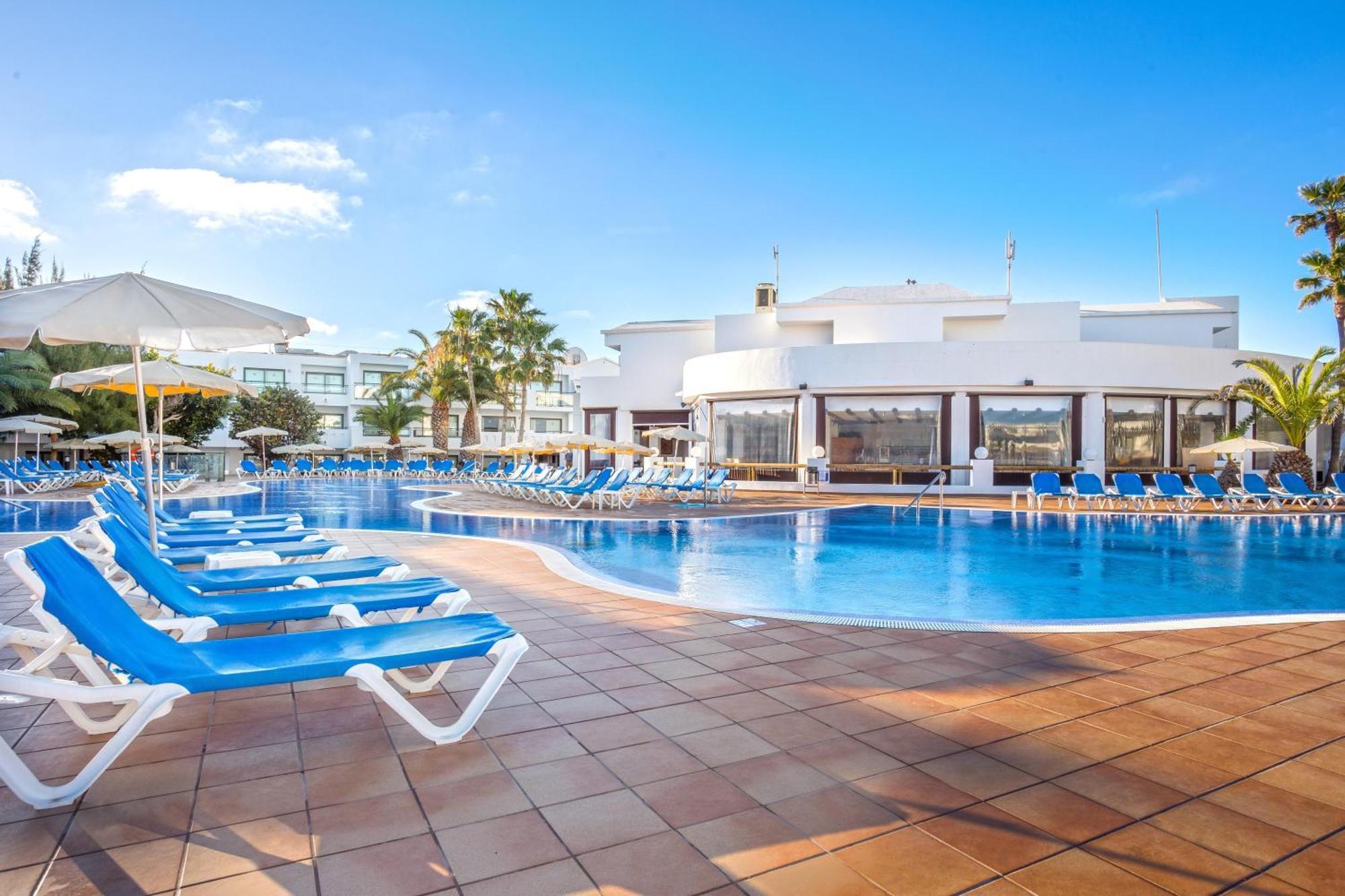 Thb Lanzarote Beach Costa Teguise Bagian luar foto